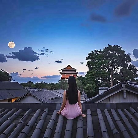 The East Hotel-Very Close To The Drum Tower,The Lama Temple,Houhai Bar Street,And The Forbidden City,There Are Many Old Beijing Traditional Hutongs Around The Hotel ,Experience The Culture Of Old Beijing Hutongs,Near Exit A Of Shichahai On Metro Line Pequim Exterior foto