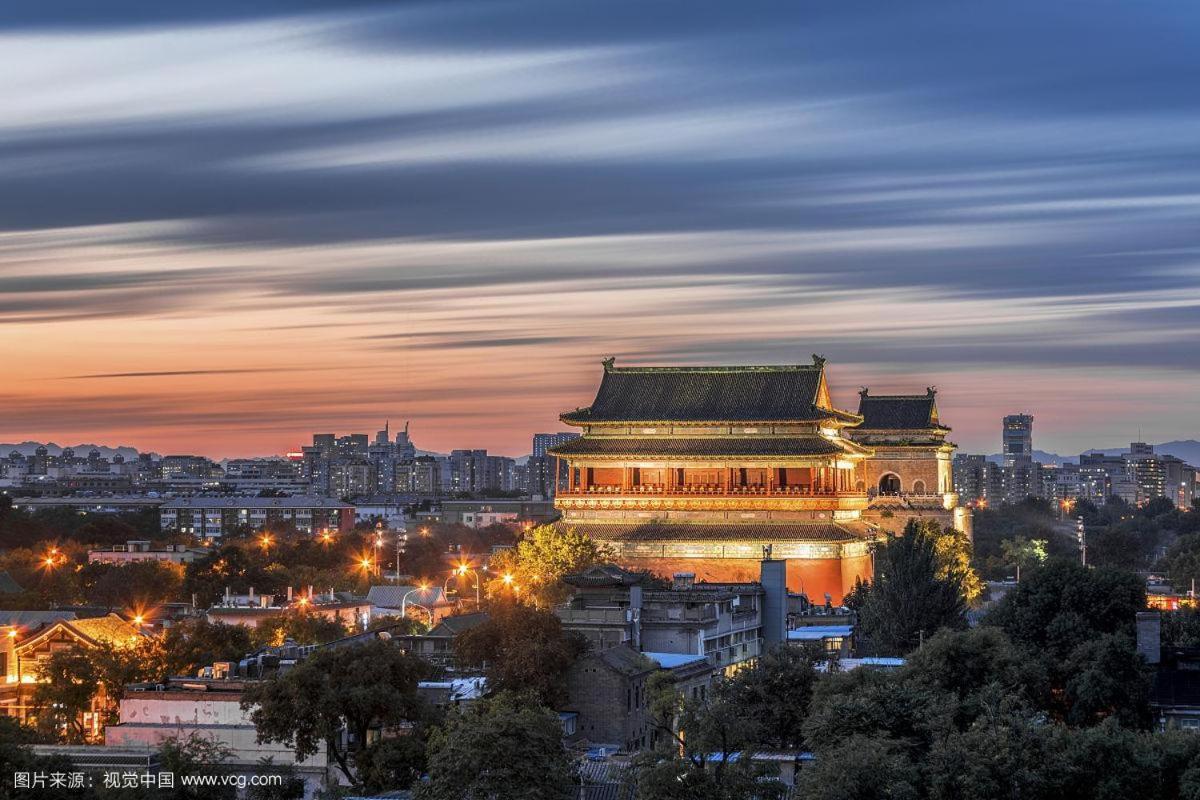 The East Hotel-Very Close To The Drum Tower,The Lama Temple,Houhai Bar Street,And The Forbidden City,There Are Many Old Beijing Traditional Hutongs Around The Hotel ,Experience The Culture Of Old Beijing Hutongs,Near Exit A Of Shichahai On Metro Line Pequim Exterior foto